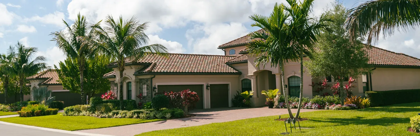 Home exterior of florida home